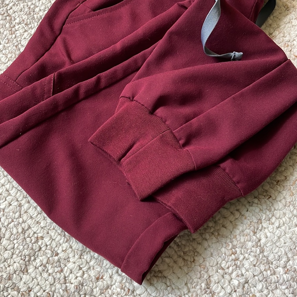 Figs Zamora Jogger Scrub Bottom Burgundy - Picture 3 of 3